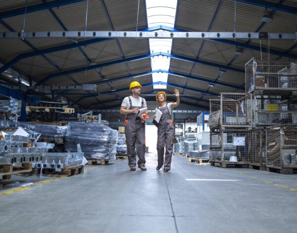 Unlocking Folding and Blending Techniques for Almirah Perfection